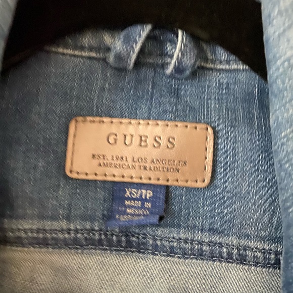 Guess Studded Denim Jacket- New without tags - Picture 4 of 4